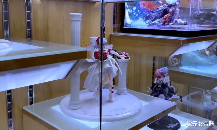 土豪花200万打造自建房,土豪花1亿打造绝世装备