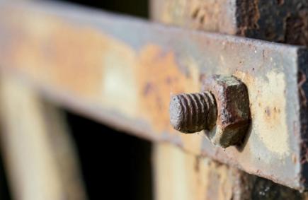 螺丝生锈了拧也拧不下来怎么办,螺丝生锈拧不下来小技巧