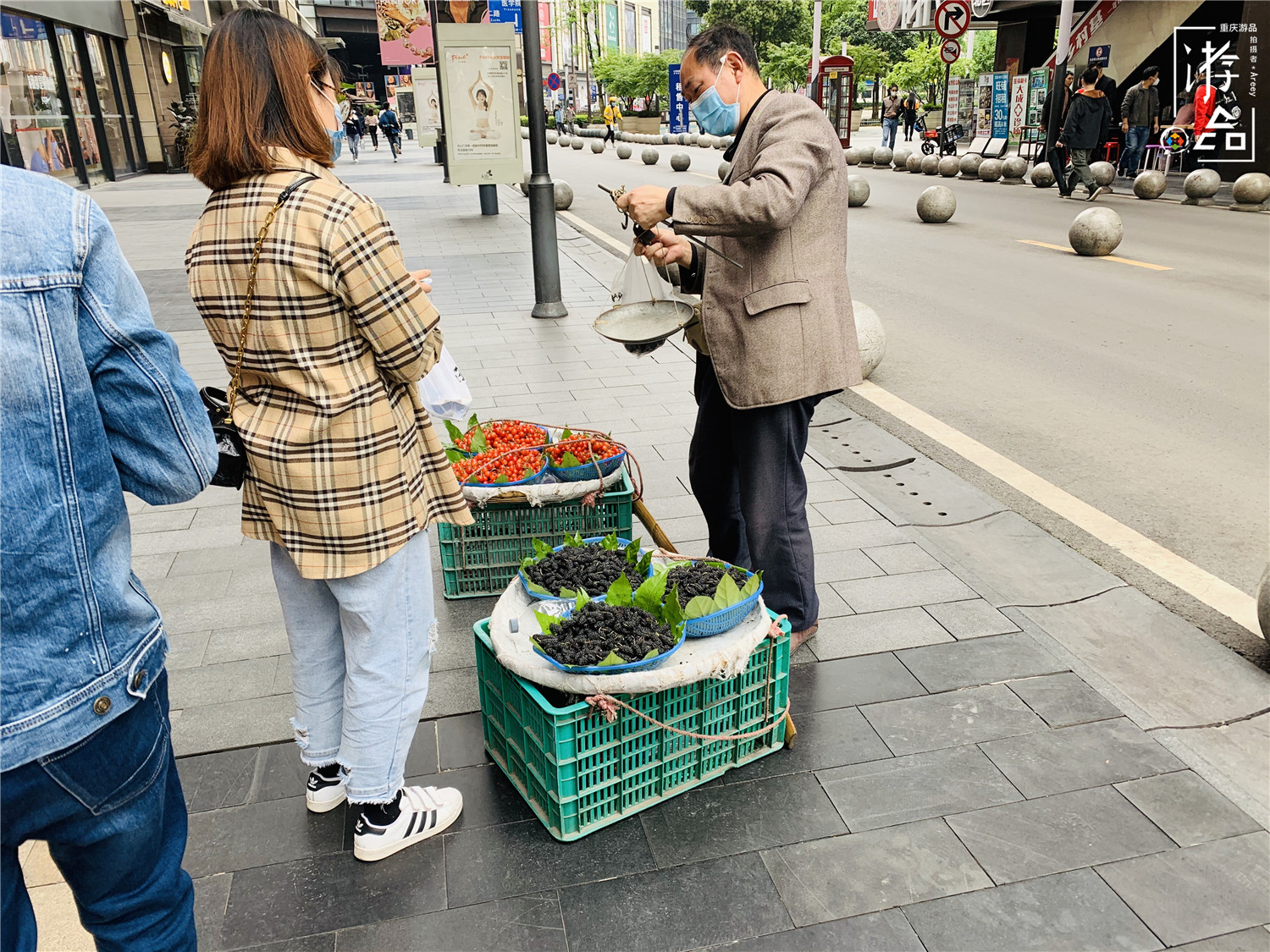 游品龙门阵：重庆平均工资出炉，铜梁站开建，来福士观景台开放