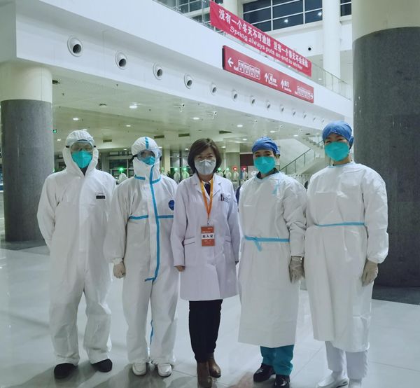 疫情防控重担在肩,投身于光荣且伟大的防疫工作