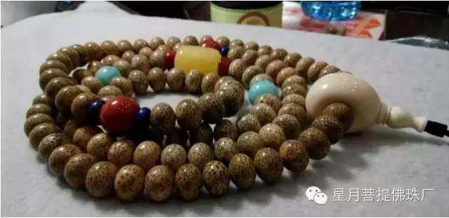 星月菩提石玉料怎么分辨好坏,星月菩提奶奶灰怎么区分好坏