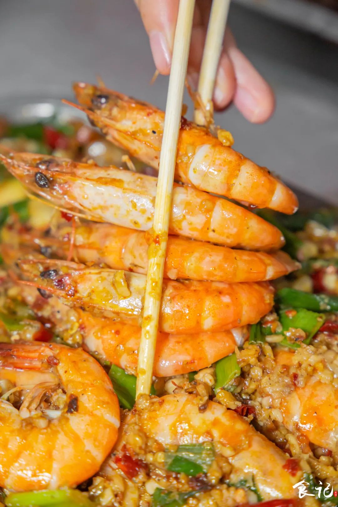 藏在襄阳定中街的铁板海鲜烧烤，不声不响的就火了23年....