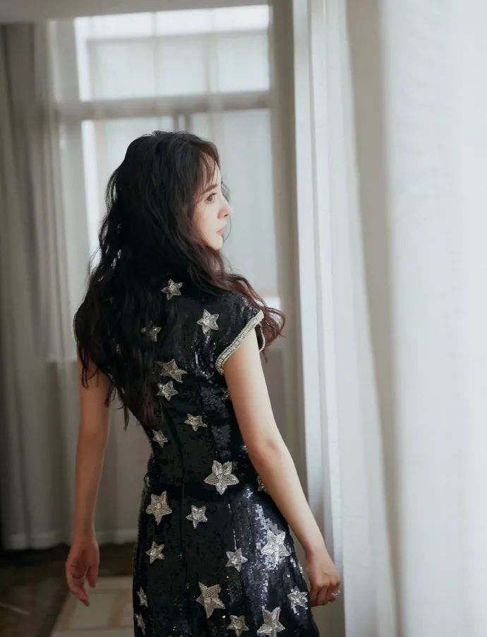 杨幂同款网纱防晒打底衫,杨幂黑网纱打底衫