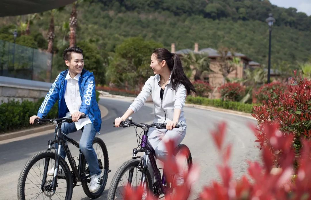 ￥998/2晚-超酷炫船型酒店！直面江湖双景！五星豪华游轮！