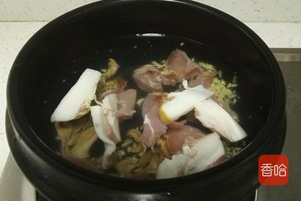 河蚌的既简单又好吃的做法,河蚌最好吃的做法