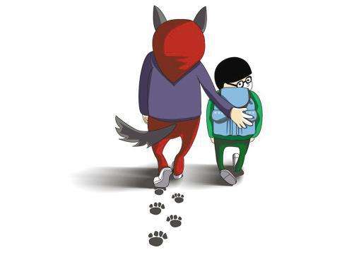 孩子从电瓶车后座掉下来磕到头,儿童从电瓶车摔下来严重吗