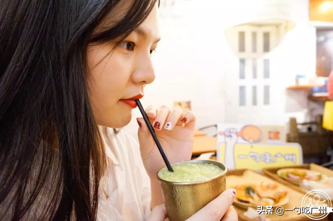 神经病啊！在泰国卖100的绿奶茶这只卖18？真相竟是老板有租收..