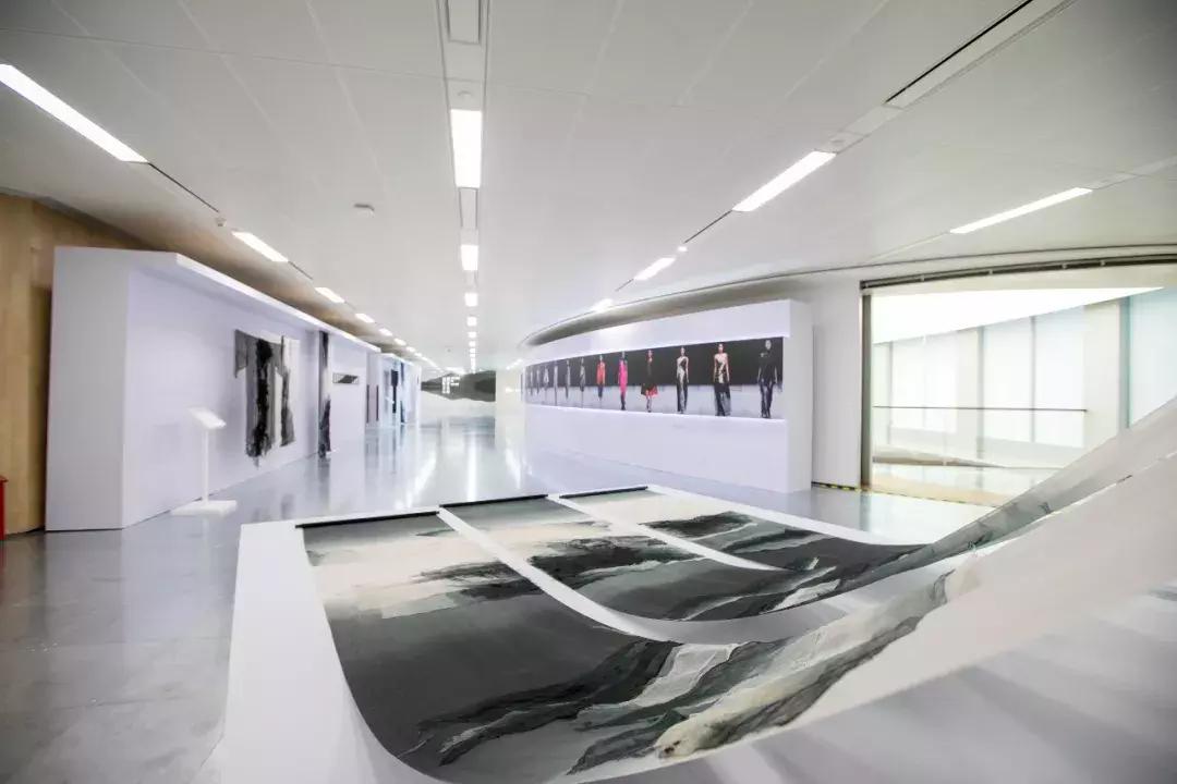 「首发」深圳湾第一高楼!400米“春笋”曝光,这办公室颜值……