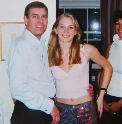 美国富豪“淫媒”死亡,“*奴性**岛”牵涉多少政要权贵?