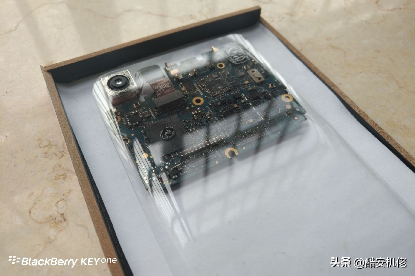 黑莓keyone普通版和精英版,全键盘黑莓中文输入体验