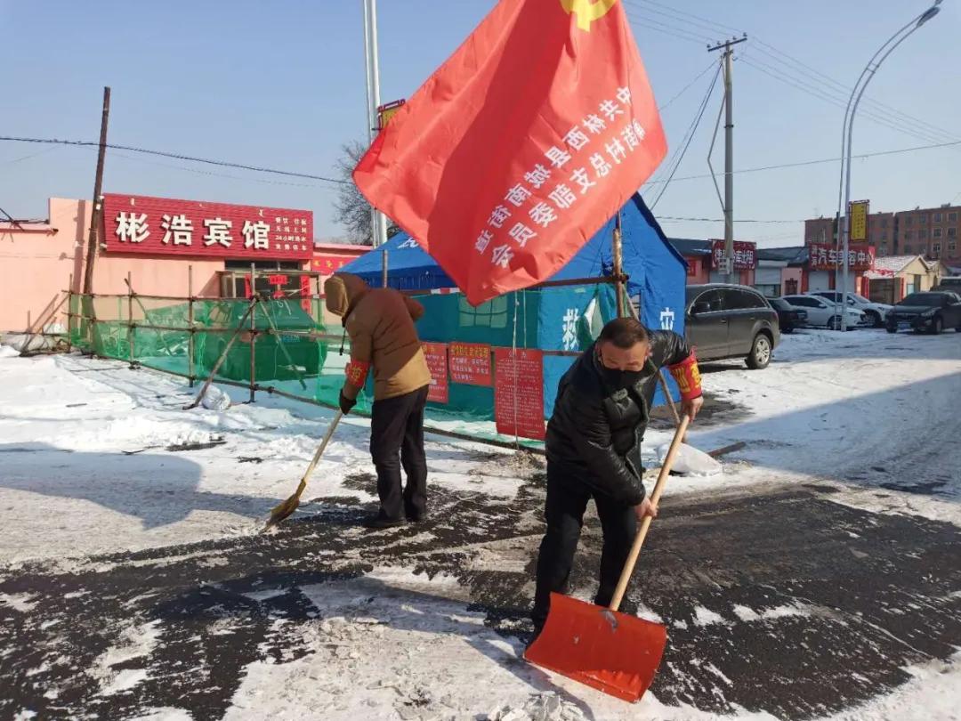 赤峰市林西县城南街道复工防疫两不误的志愿者