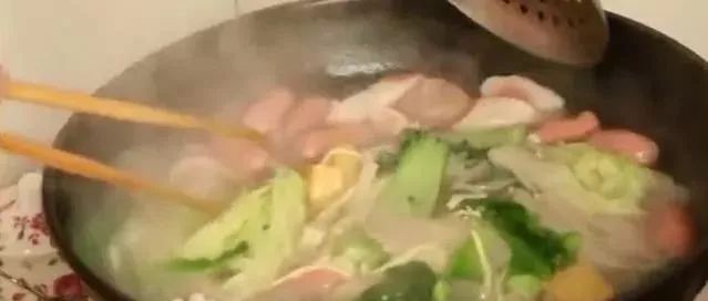 把麻辣烫的做法和配方都教给你,想吃不用出去买了,自己动手