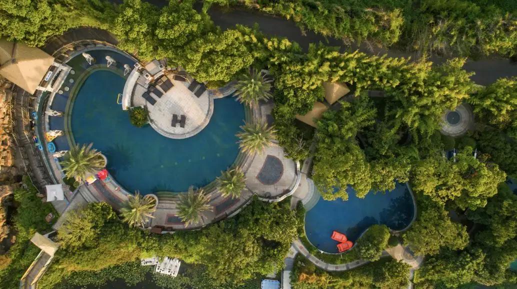 露天温泉小院精品,一房一厅庭院私家温泉