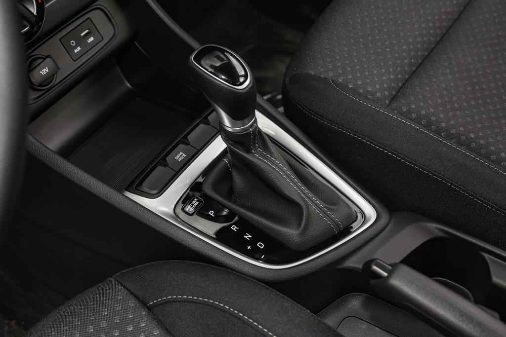 性价比高外观漂亮车,悦动性价比最高的一款