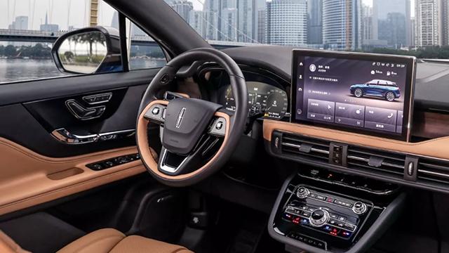 捷豹f-pace跟林肯航海家对比,捷豹e-pace和林肯冒险家哪个好