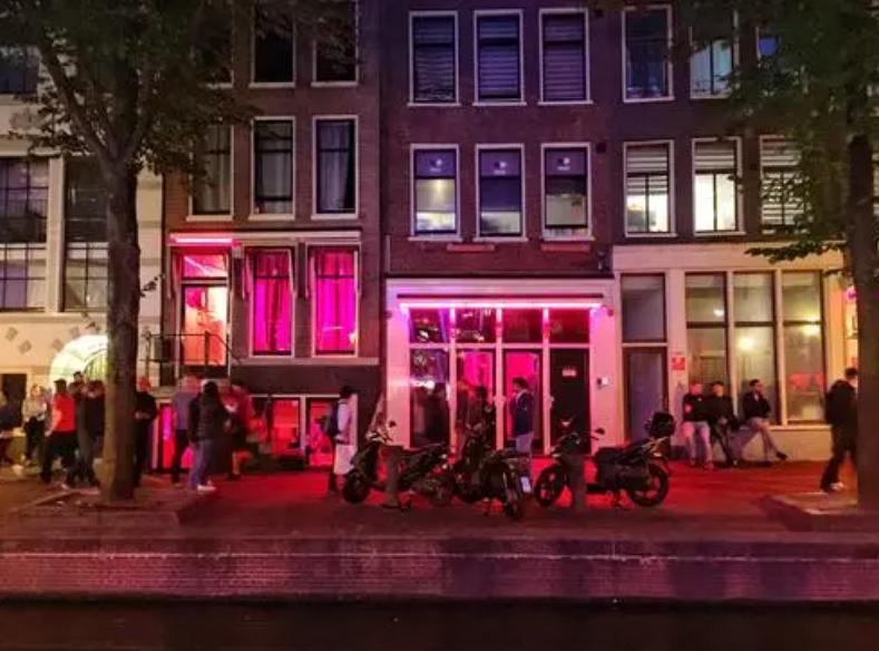 “世界性都”阿姆斯特丹:荷兰究竟是怎样让性产业合法的?