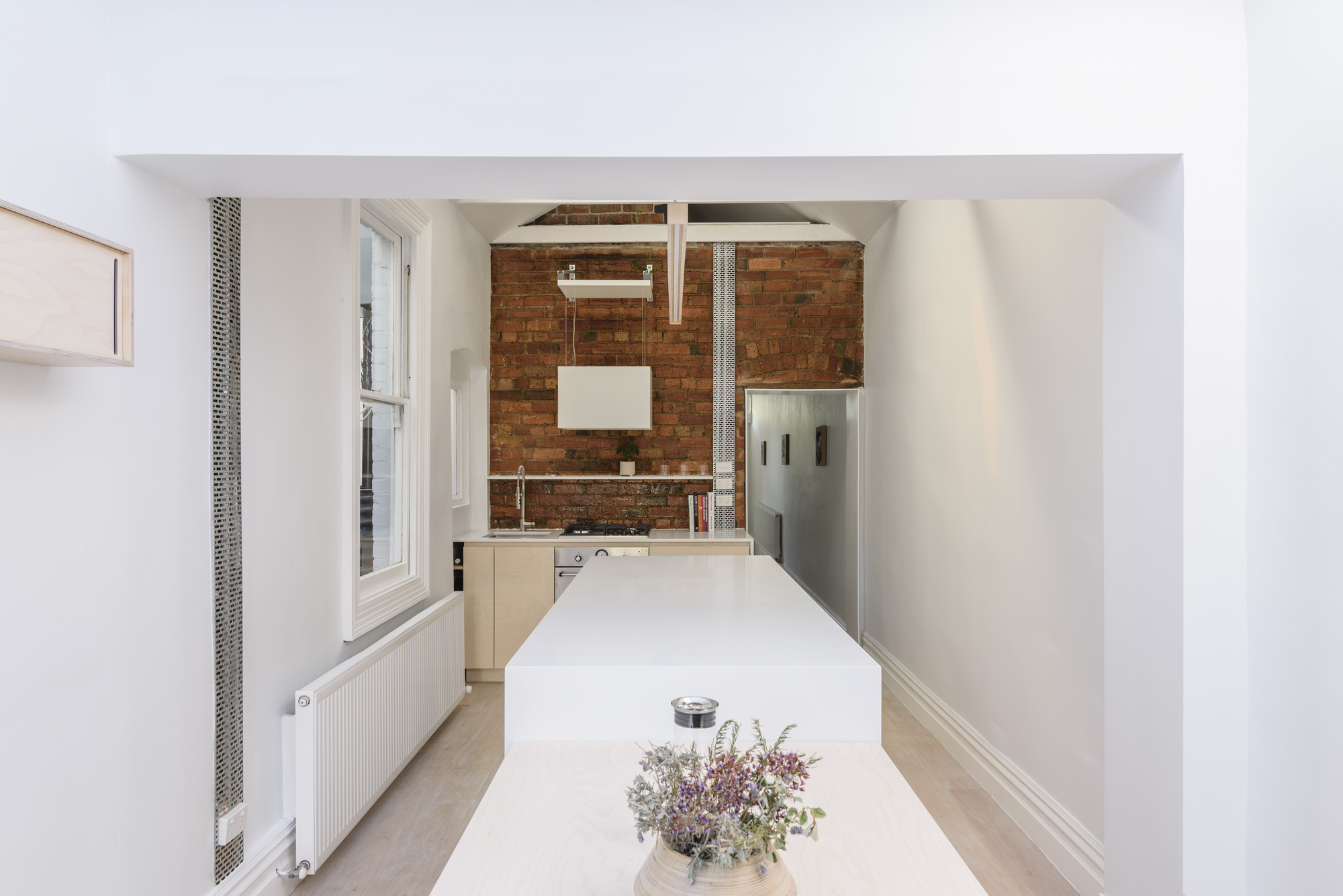 CurtainCottage，直线式灯光流转的英伦式小屋ApparteStudio