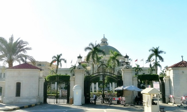 埃及旅行研学记-探访开罗大学，伊拉克前总统萨达姆竟是知名校友