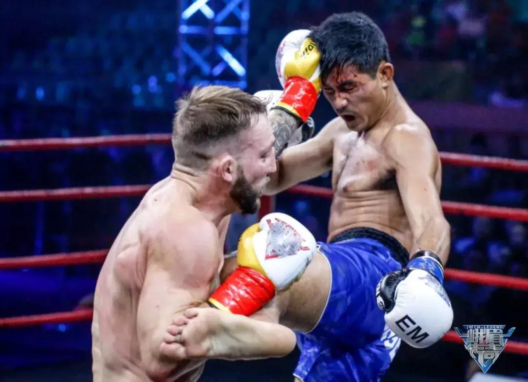 以拳破腿李小龙,以拳破腿