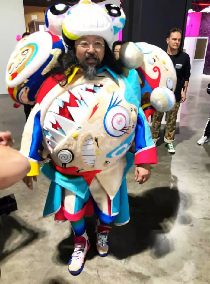 买什么样的衣服又省钱又时尚 (衣服不用买太多这样穿才时髦)