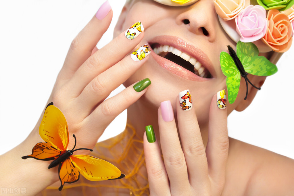 学美甲化妆去哪里学比较好,化妆和美甲学哪个好学