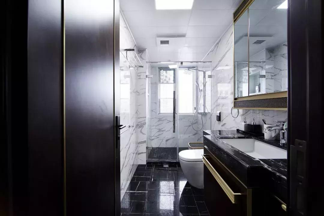 卫生间洗澡时取暖用什么最好,比较大的卫生间冬天如何取暖