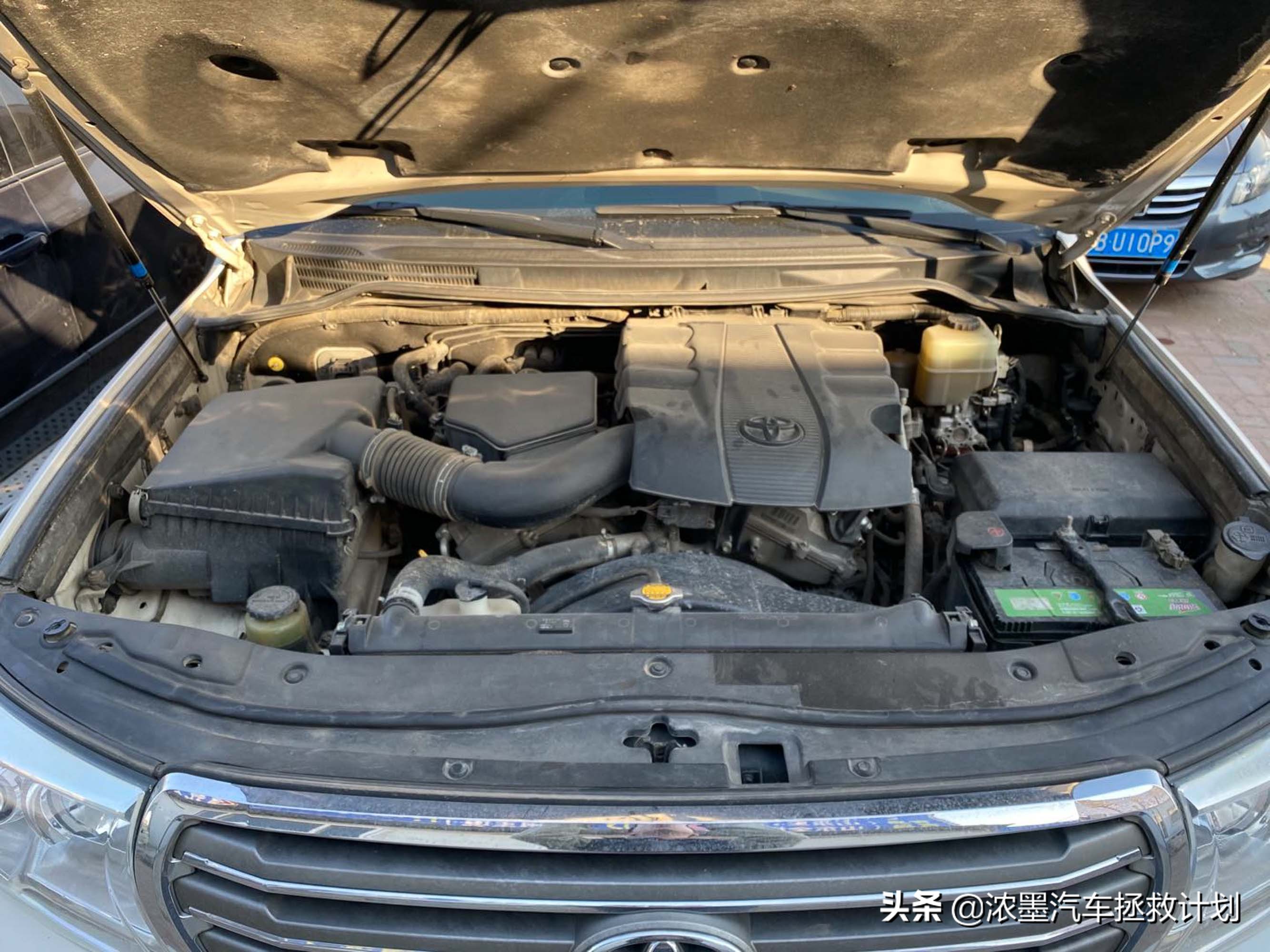 丰田霸道酷路泽带你翻山越岭,丰田兰德酷路泽低速4驱越野模式