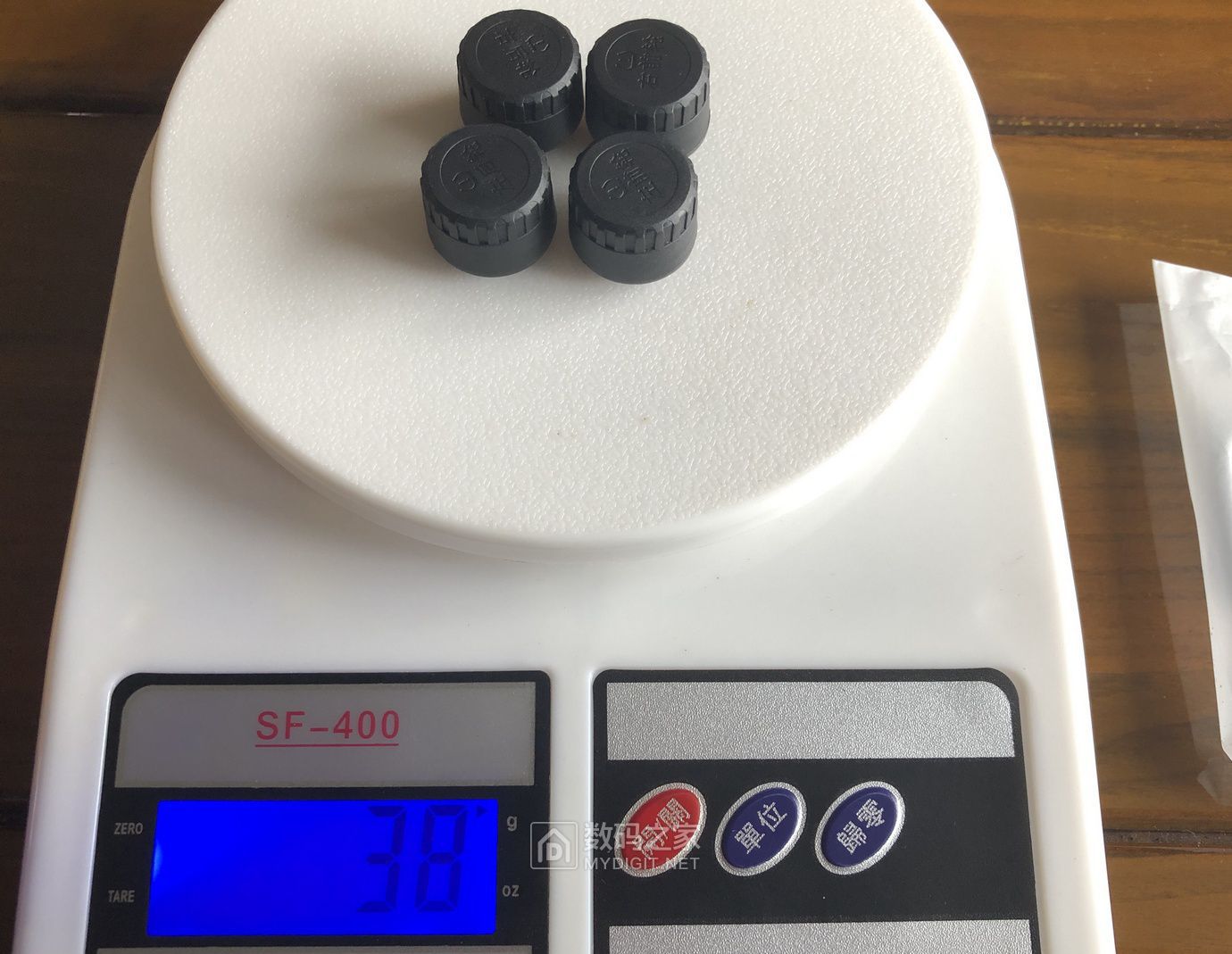 太阳能胎压监测器拆机,太阳能两用进口胎压监测器