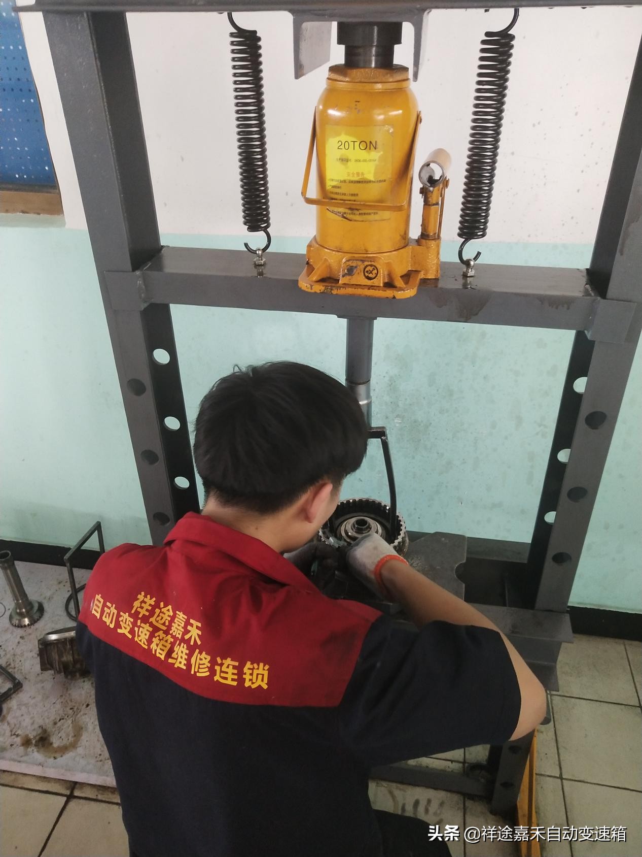 老款别克君越维修费用,2010年别克君越维修