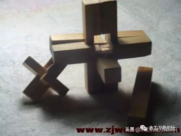 鲁班锁六柱印教程,鲁班锁四根怎么拼