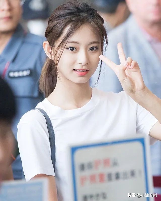 尖下巴怎么修容变短下巴,短下巴修容教程