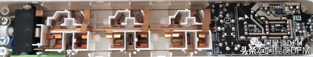 拆解小米插板,小米插座拆解评测