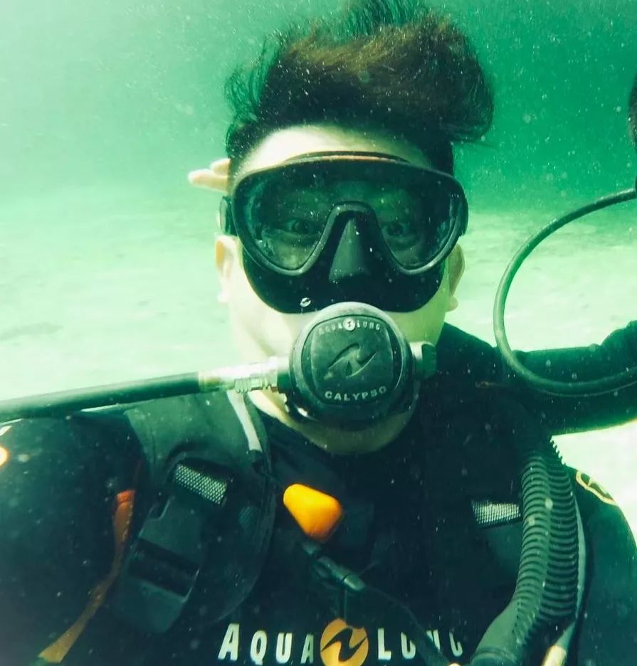 美国西海岸(碰撞)古巴哈瓦那