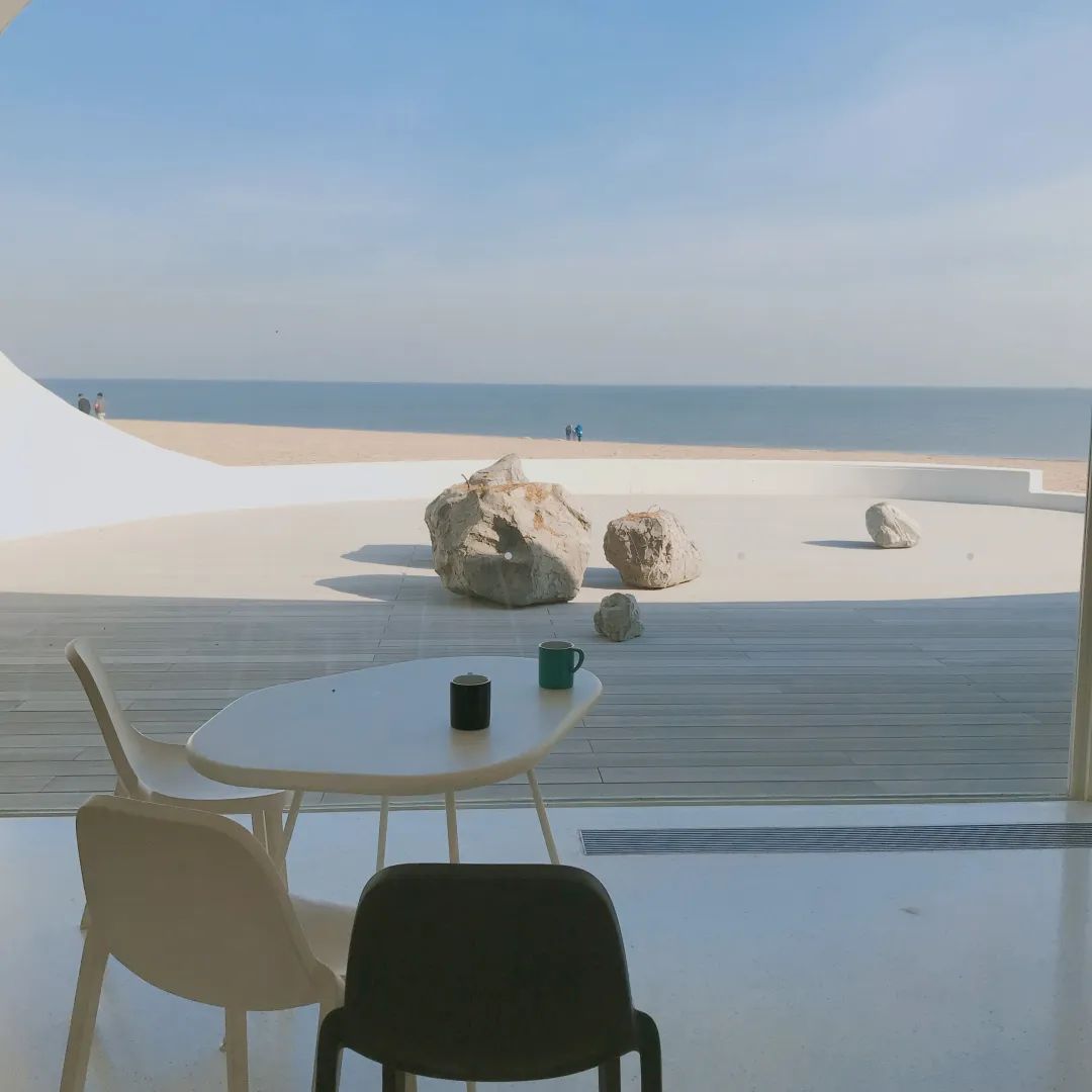 这6种花式打结法,让你把风衣穿得时髦不重样