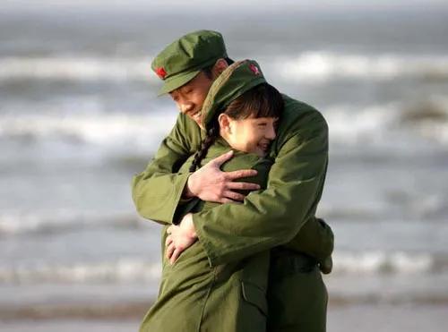 幸福像花儿一样杜娟白杨,幸福像花儿一样患难见真情