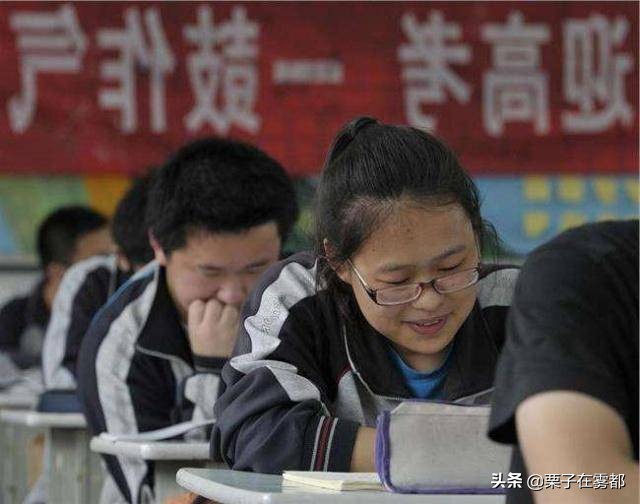 艺术生考上大学有多难？艺考筛掉近一半，高考再筛掉一半