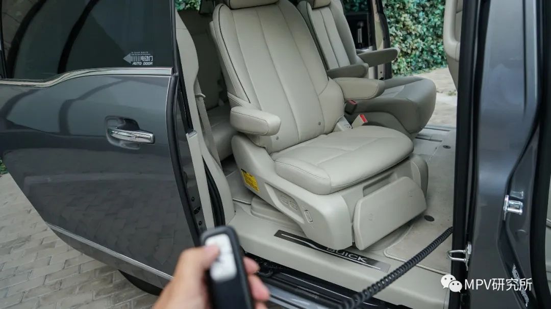 别克新gl8商务车报价及图片,别克gl8es尊享版新车优惠多少