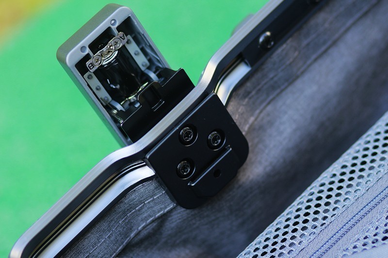 地平线8号行李箱20寸能装多少东西,地平线8号level820英寸行李箱