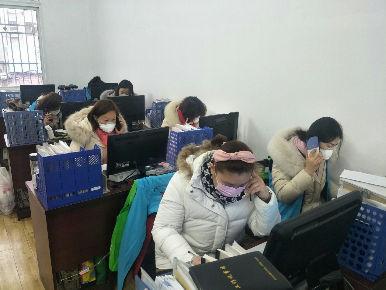 红蓝小二代购邻里互帮互助干群共同战疫用好民呼我应平台,打好防疫物资阵地战