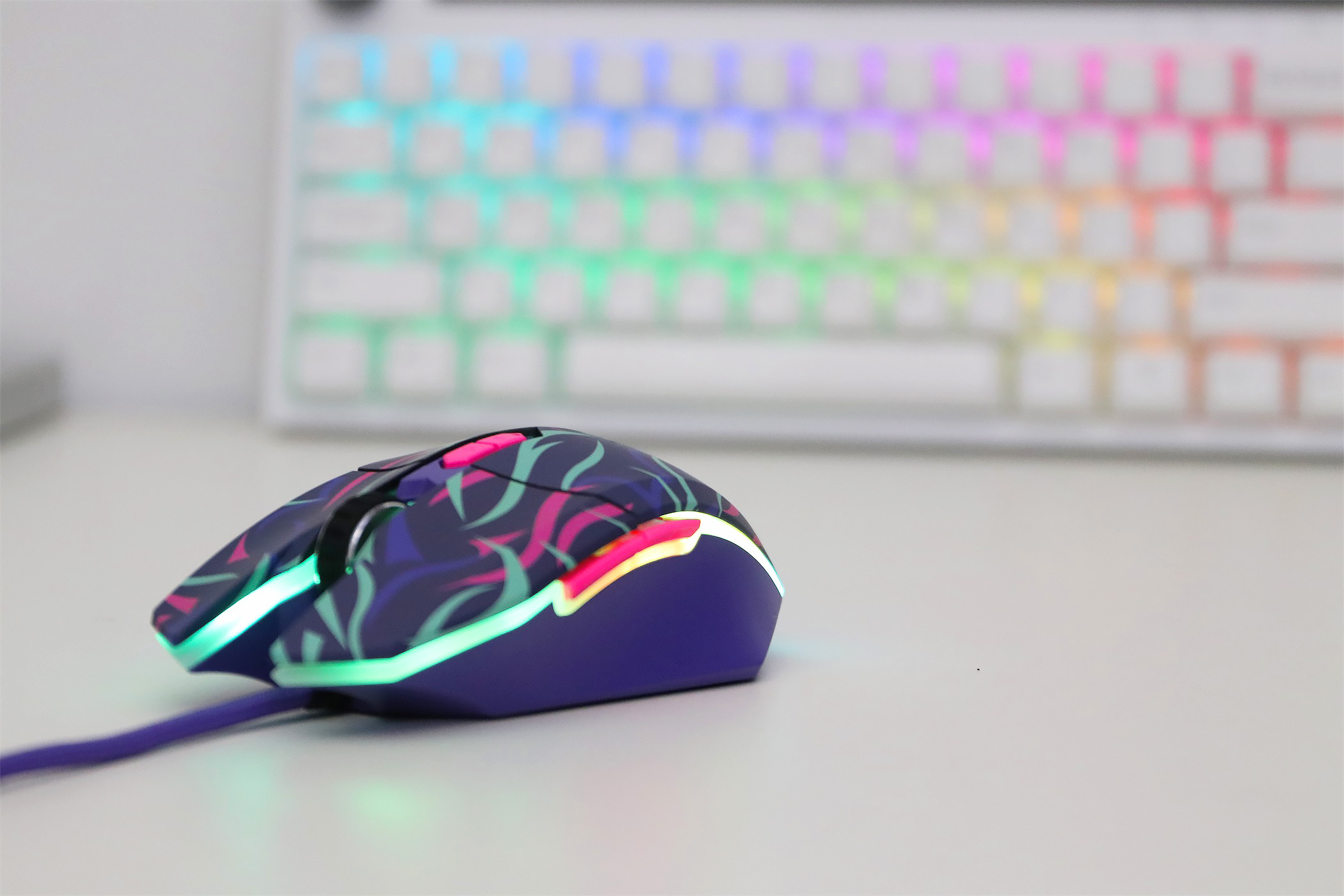 达尔优em915荆棘版鼠标是几代,达尔优鼠标em910怎么编绳