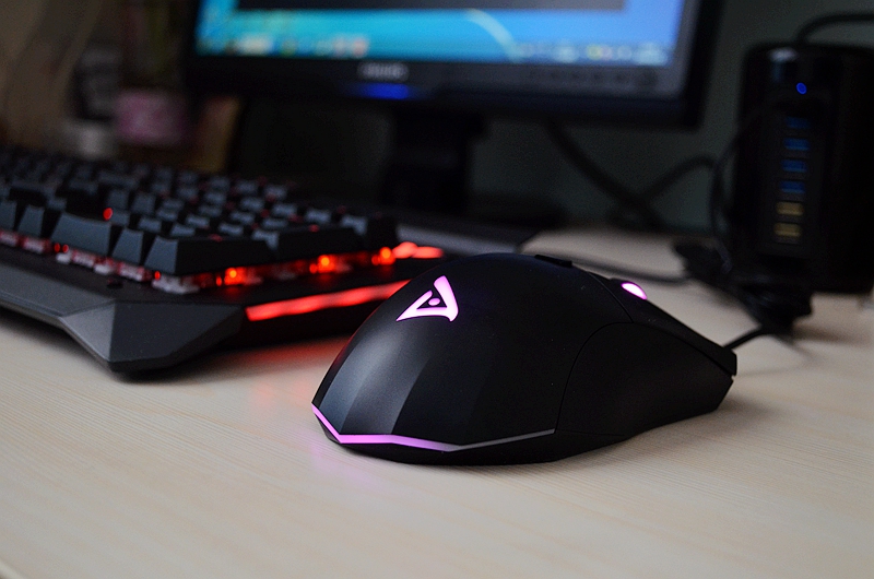 这鼠标真厉害,只因这个功能,可以让对手一招致命