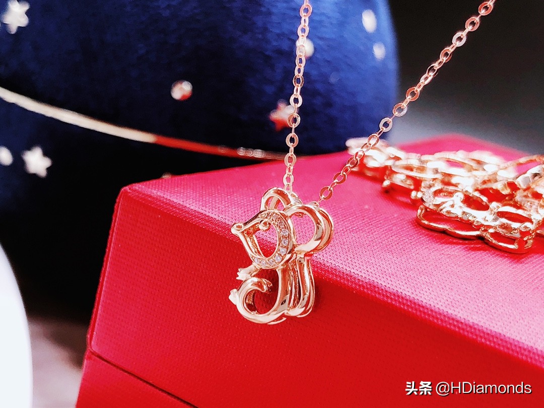 适合春夏的贵气感首饰,多彩首饰点缀细节不经意的时尚感