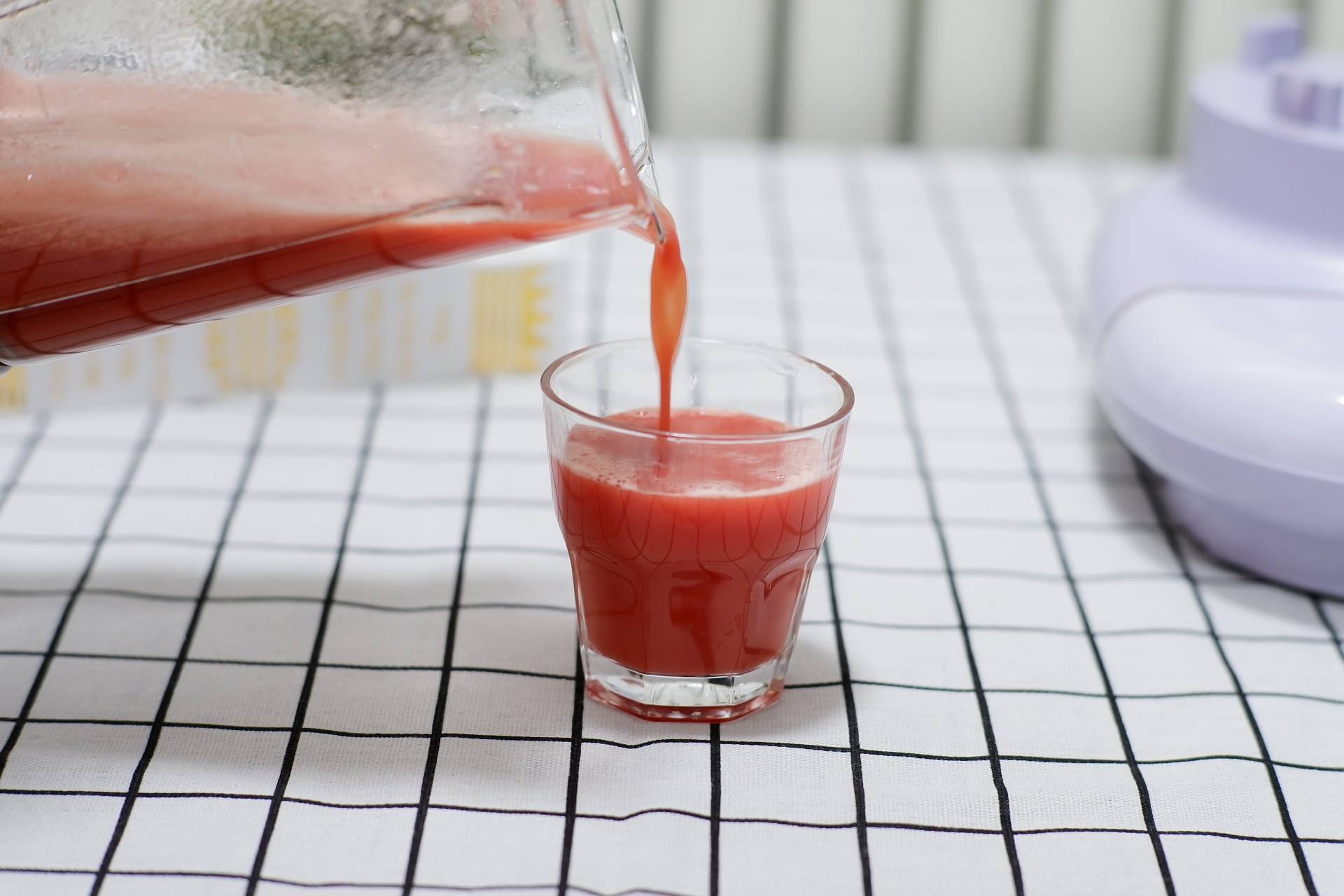 小破壁机是大宇好还是七彩叮当好,七彩叮当破壁机多少钱一台