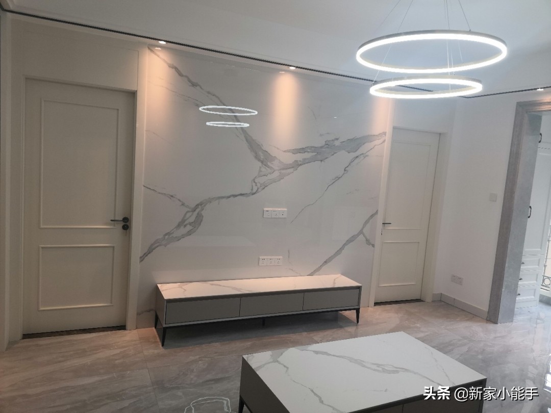 全屋家具搭配现代简约风格,装修现代简约新家入住