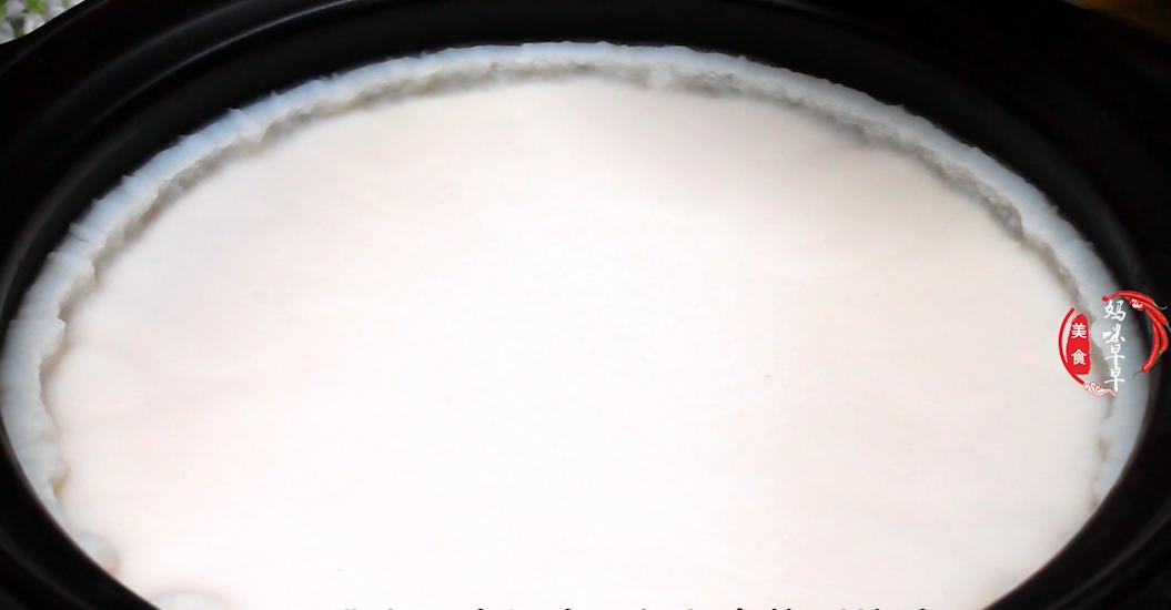 熬猪油放两碗水,熬猪油熬到什么程度加葱姜