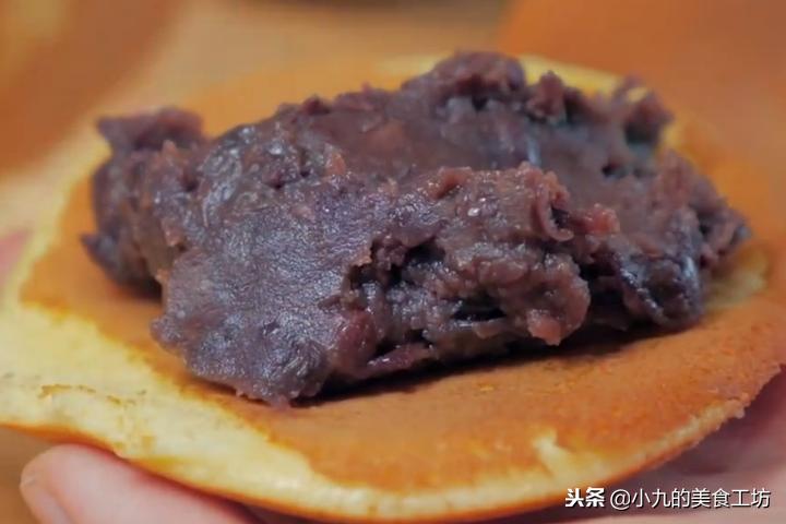 1碗面粉4个鸡蛋,2分钟教你做铜锣烧,不和面不揉面,做法超简单