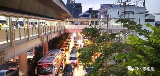 曼谷的商场有哪些,曼谷的商场暹罗广场