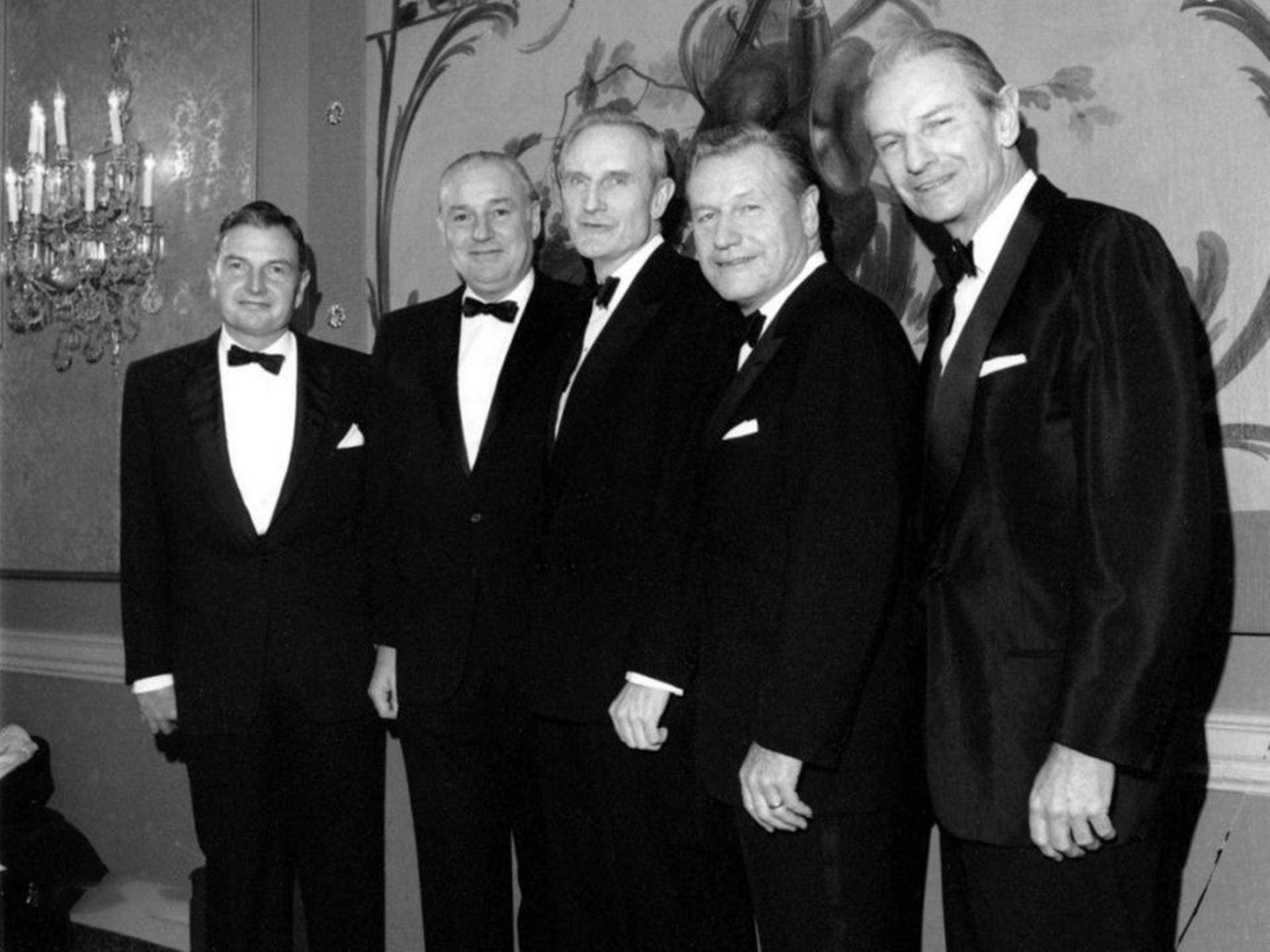 两次拯救美国的人,两次救美国的大人物