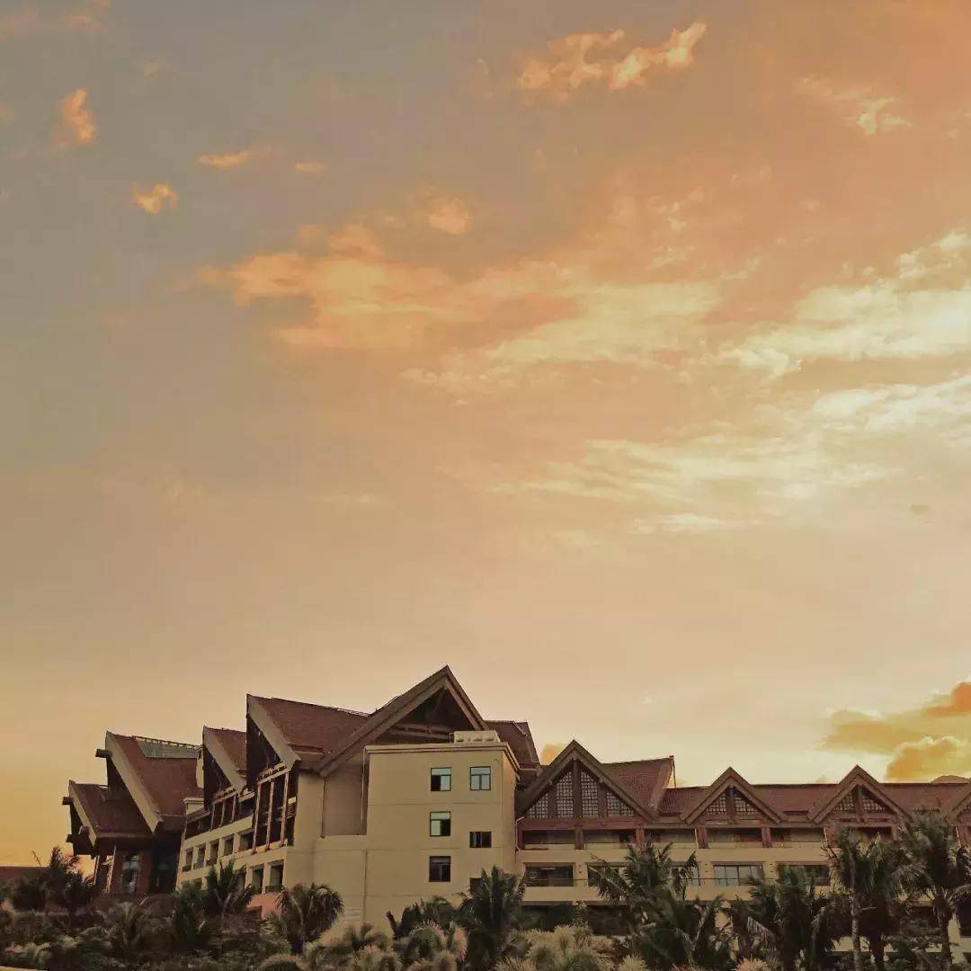 三亚中瑞酒店管理职业学院名列全国职业院校满意度排行榜第二