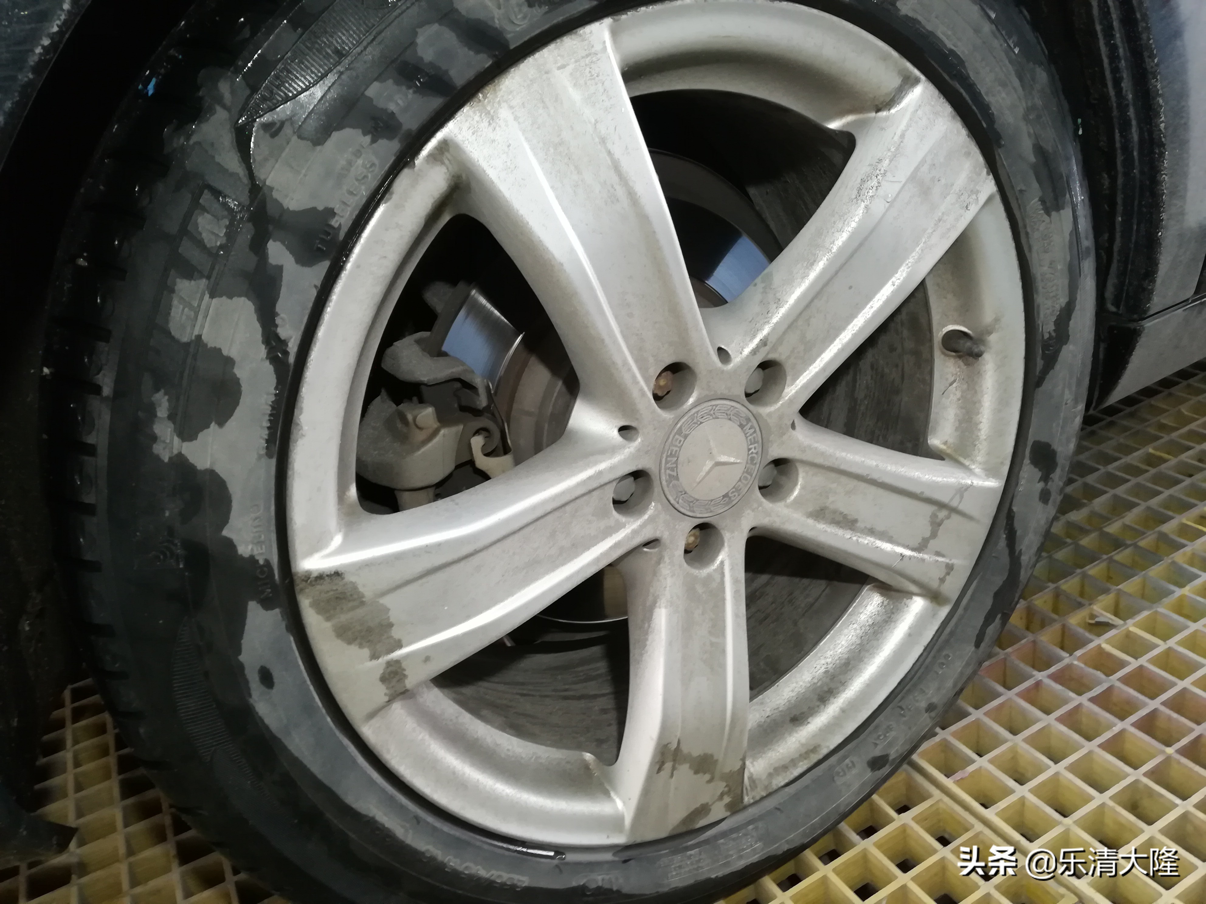 奔驰s350门边镀铬条,奔驰s350座椅清洗翻新